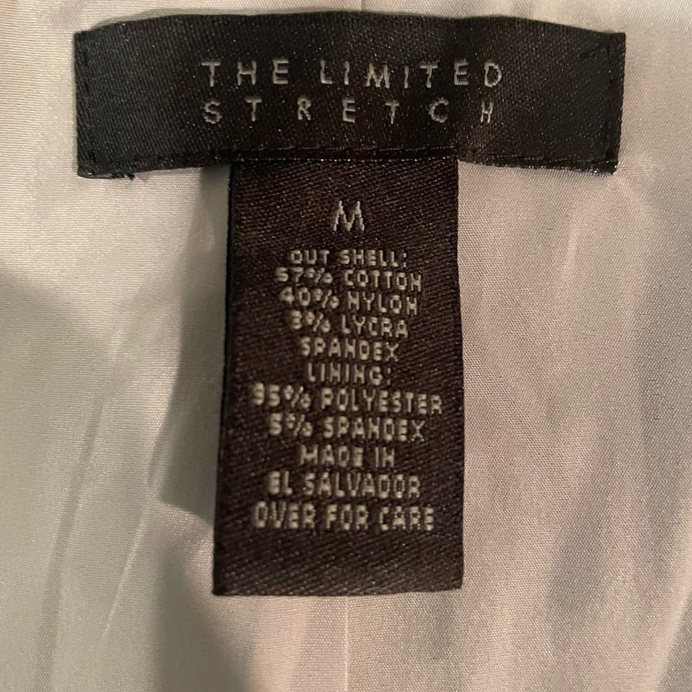 🤍shirt-style black vest from the Limited🤍 - Picture 7 of 7